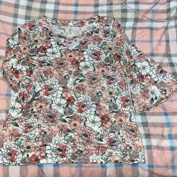 emaline Tops - Flower blouse